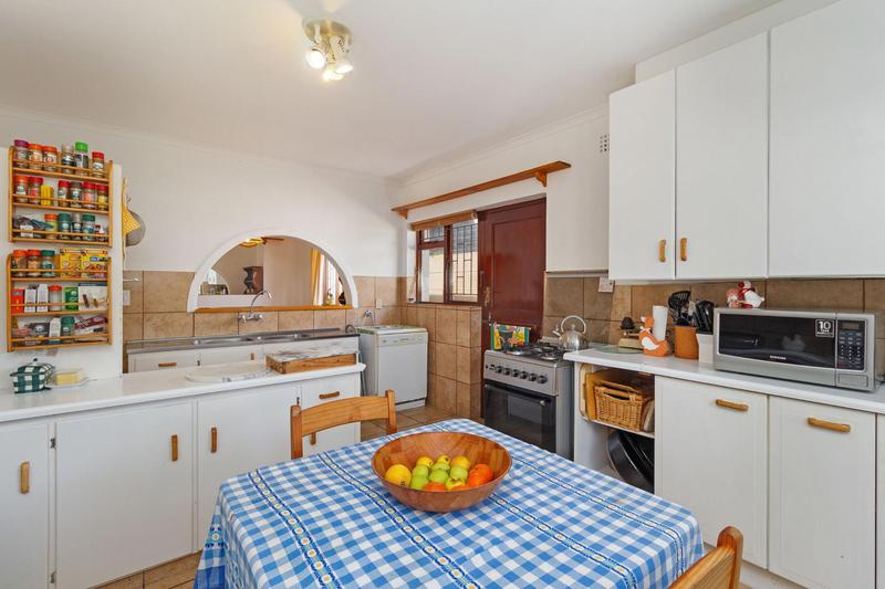 4 Bedroom Property for Sale in Fish Hoek Western Cape